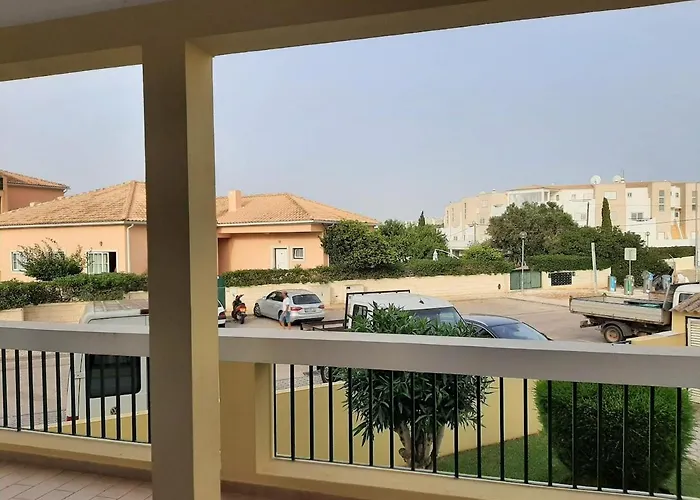 Mjalvor - Apº Em Com Piscina * Alvor