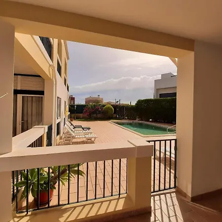 Apartment Mjalvor - Apº Em Com Piscina *