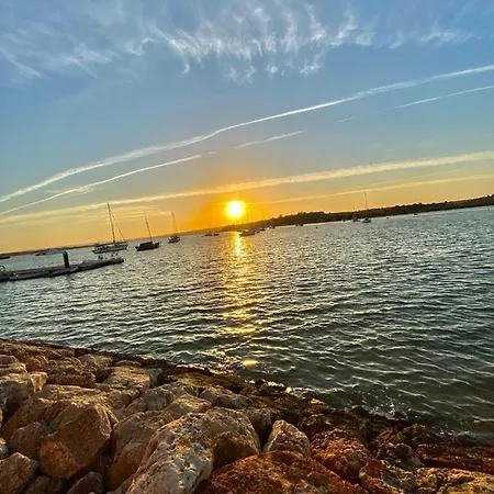 Mjalvor - Apº Em Com Piscina アパート アルヴォル