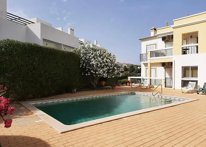 Mjalvor - Apº Em Com Piscina Lägenhet